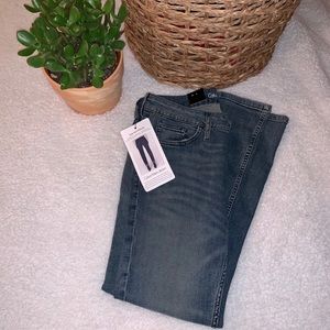 NWT Women’s Calvin Klein Slim Boyfriend Jeans